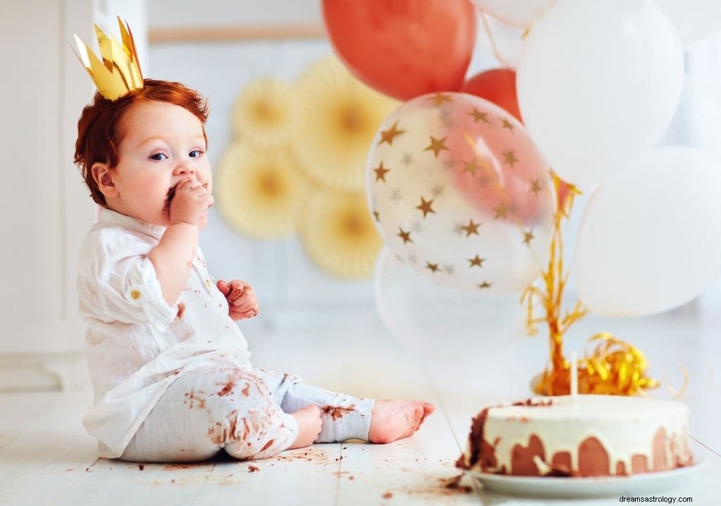 Manger un gâteau – Signification et symbolisme des rêves