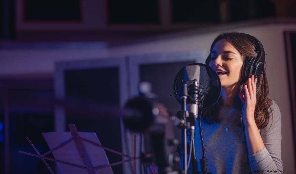 Cantora – Significado e simbolismo dos sonhos