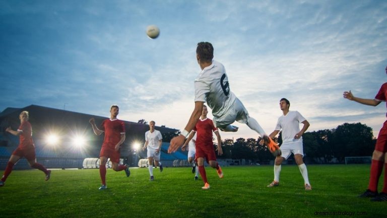 Piłka nożna – znaczenie i symbolika snu