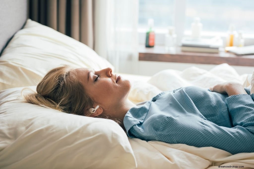 Leżenie – znaczenie i symbolika snu