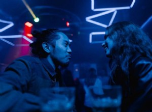 6 Definitive Signs a Gemini Woman Is Only After Friendship