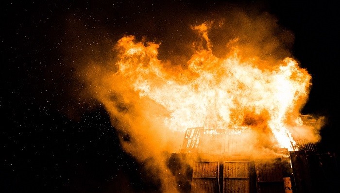 Explodující sny:Dekódování symbolického významu bomb ve spánku 
