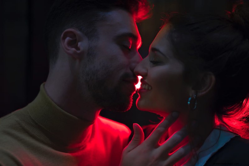 9 duchovních výkladů snění o sexu s partnerem 